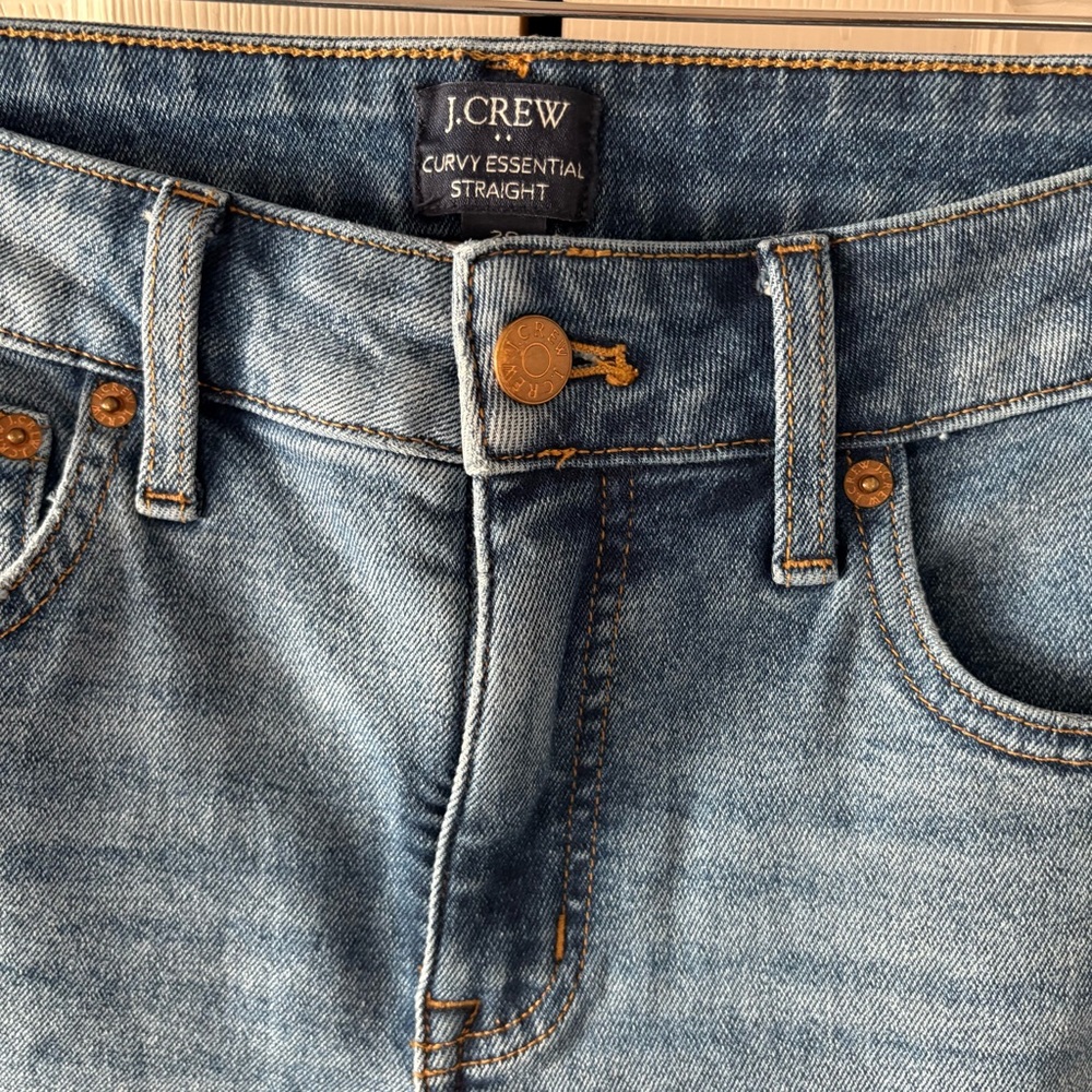 J.Crew Curvy Essential Straight Jeans in Light Blue, Size 26